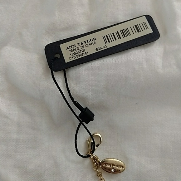 Necklace - Picture 2 of 4